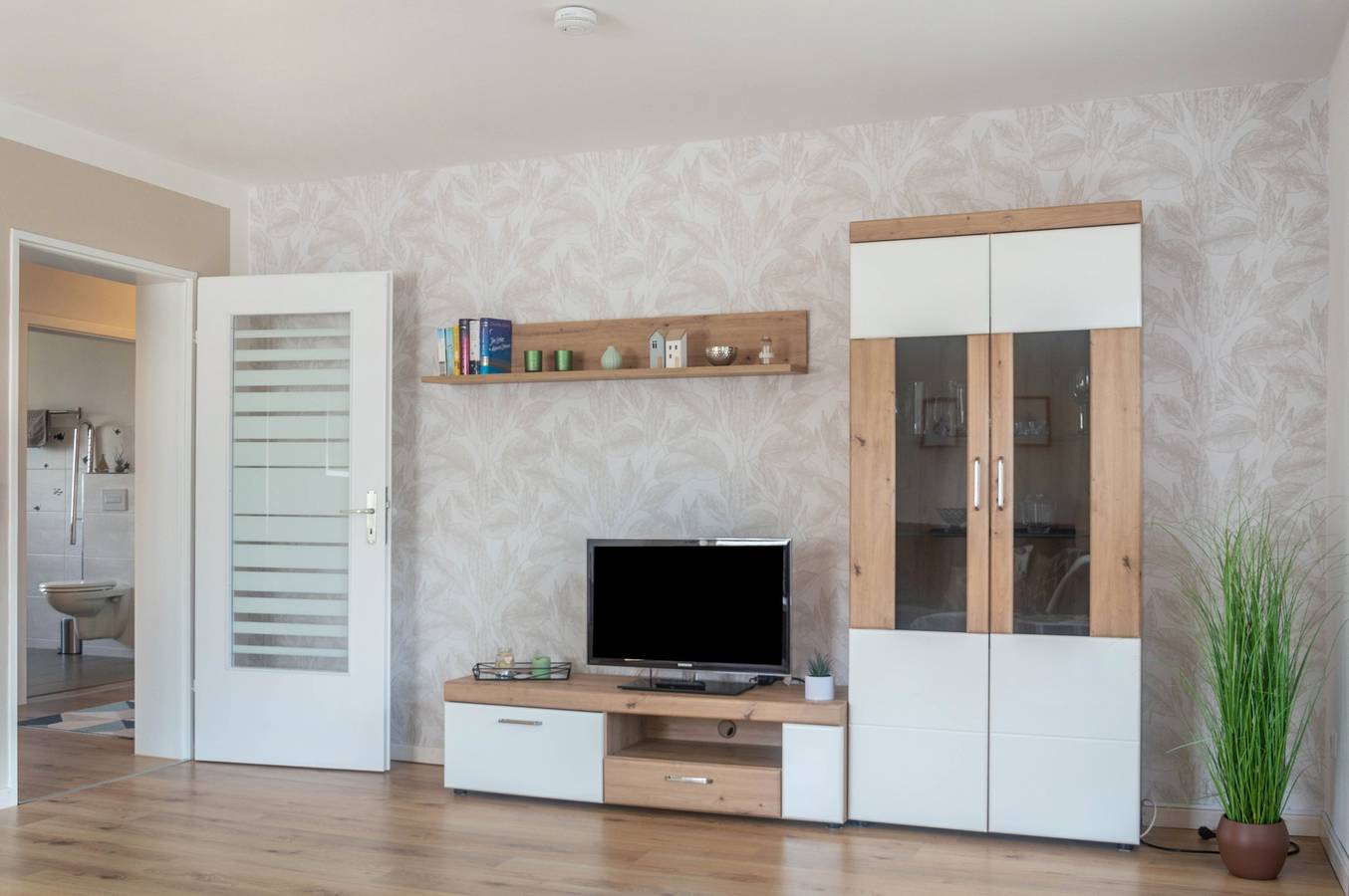 Ganze Wohnung, Apartment „Dorfliebe“ mit privater Terrasse und eigenem Garten in Gerolfingen, Romantische Straße