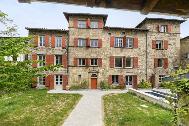 Château pour 23 personnes, avec Jardin en Ardèche