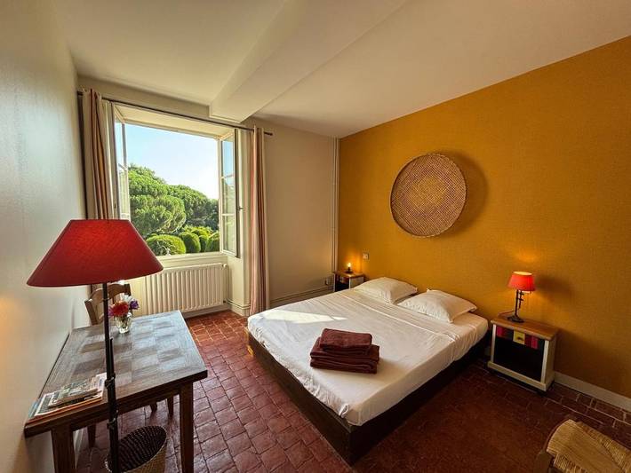 Gîte pour 4 personnes, avec jardin ainsi que piscine et vue dans Manoir Des Sciences Reaumur