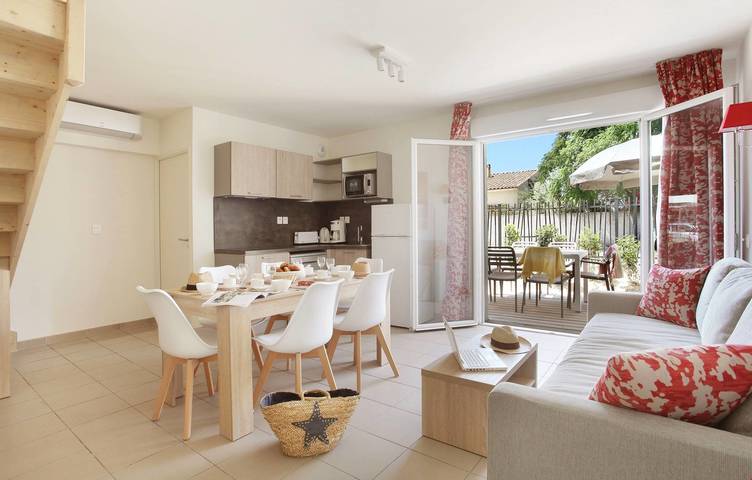 Villa pour 4 personnes, avec piscine et balcon ainsi que jardin et sauna, animaux acceptés en Camargue - 3