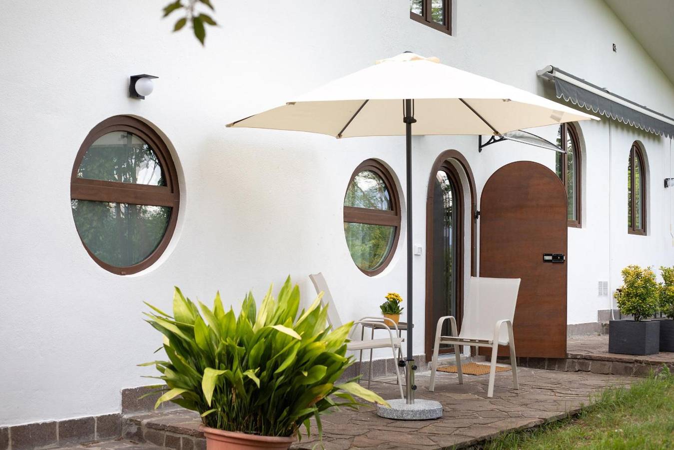 Apartment 'La Ginestra - Double Room' with Shared Garden, Wi-Fi and Air Conditioning in Mossa, Carso