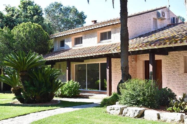Maison d’hôte pour 2 personnes, avec Terrasse et Jacuzzi ainsi que Jardin et Piscine