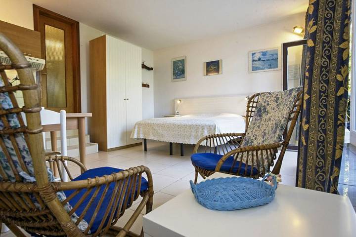 Ferienwohnung für 2 Personen, mit Seeblick und Garten sowie Ausblick und Terrasse in Lago Maggiore (Lombardei) - 4