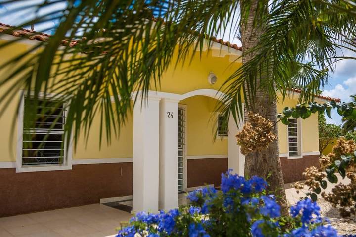 Villa voor 8 personen, met zwembad en tuin, kindvriendelijk op Bonaire