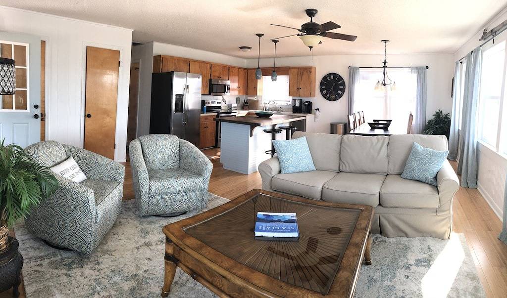 Charmantes Oceanfront Beach Cottage. . . Das ist dein glücklicher Ort !! in Nags Head, Dare County