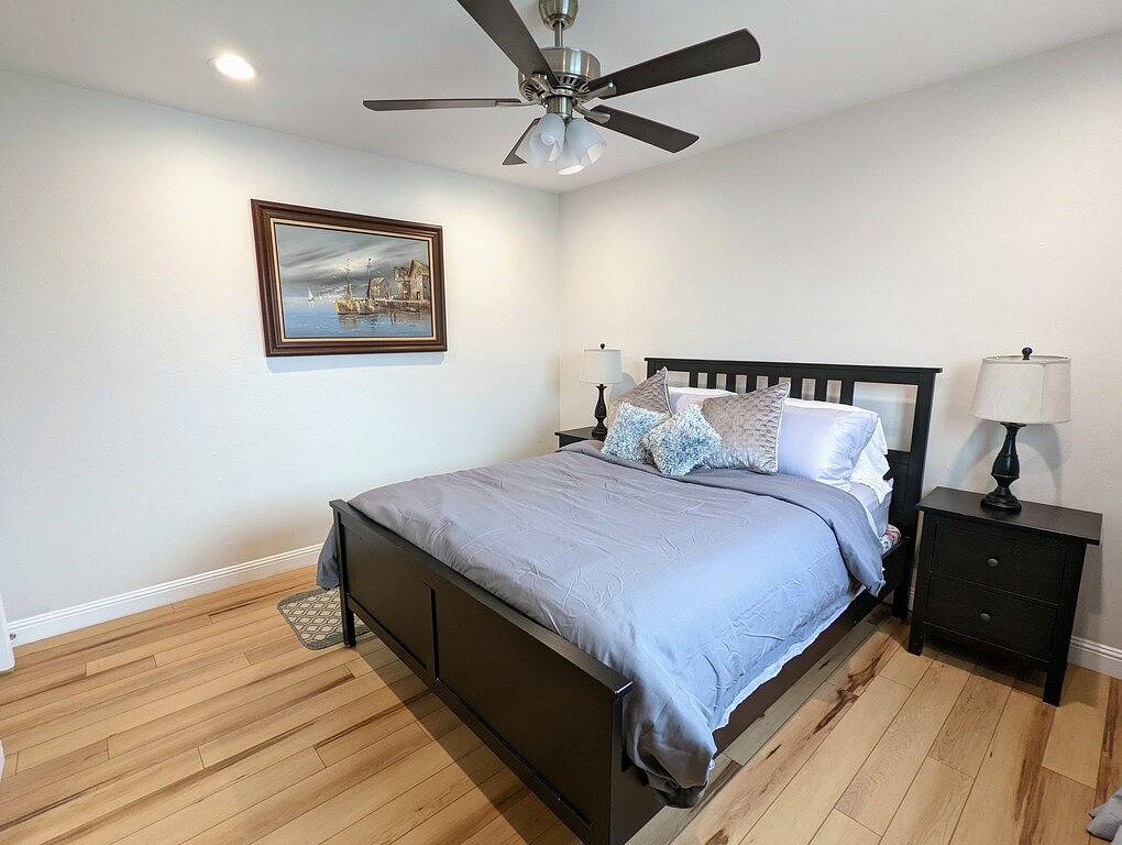 Ganze Wohnung, Lovely 1-bedroom condo by the Harbor. in Oceanside, San Diego County