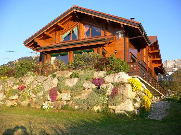 Cottage pour 2 personnes, avec jardin ainsi que piscine et jacuzzi dans Saint-Sixt