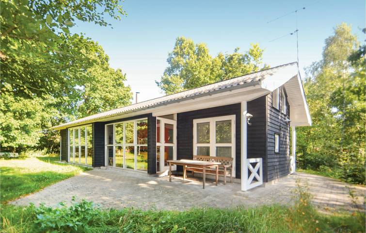 Ferienhaus für 5 Personen mit Terrasse in Fjellerup Strand, Djursland