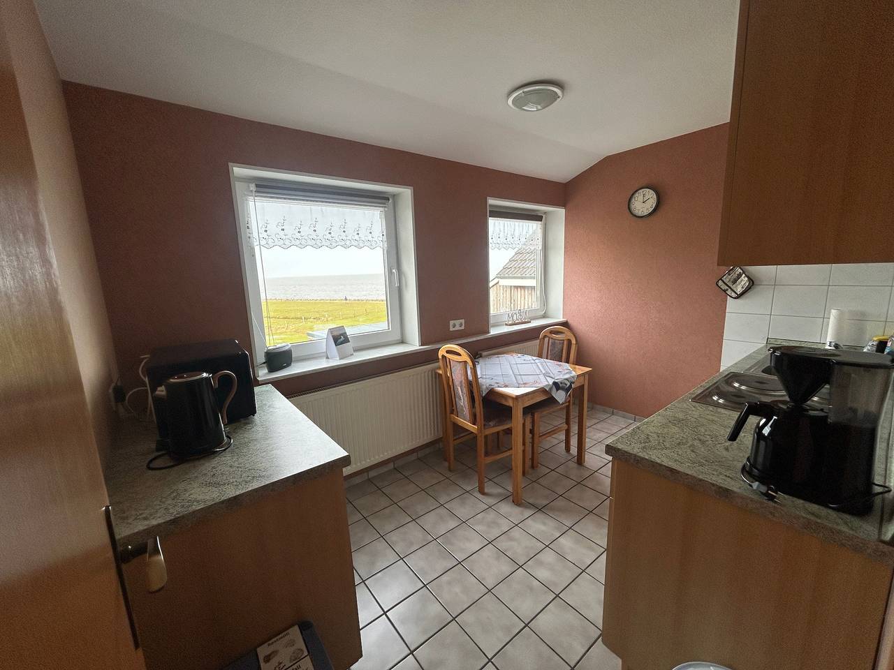 Ganze Wohnung, Fewo Klar Kimming, in der Mitte der Hallig, direkt am Meer, Entspannung und Ruhe pur! in Langeneß, Halligen