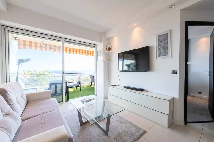 Apartamento entero, Apartamento con Terraza, Piscina & Acceso a la playa in Vallauris, Costa mediterránea (Francia)