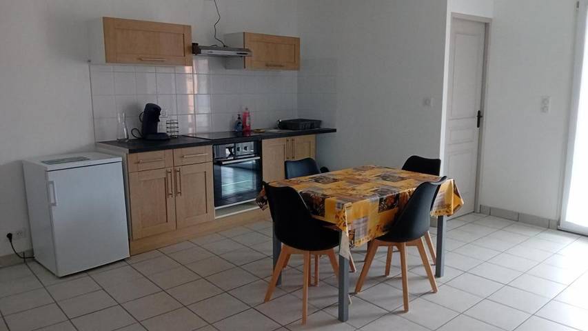Gîte pour 4 personnes, avec terrasse dans Aulhat-Flat
