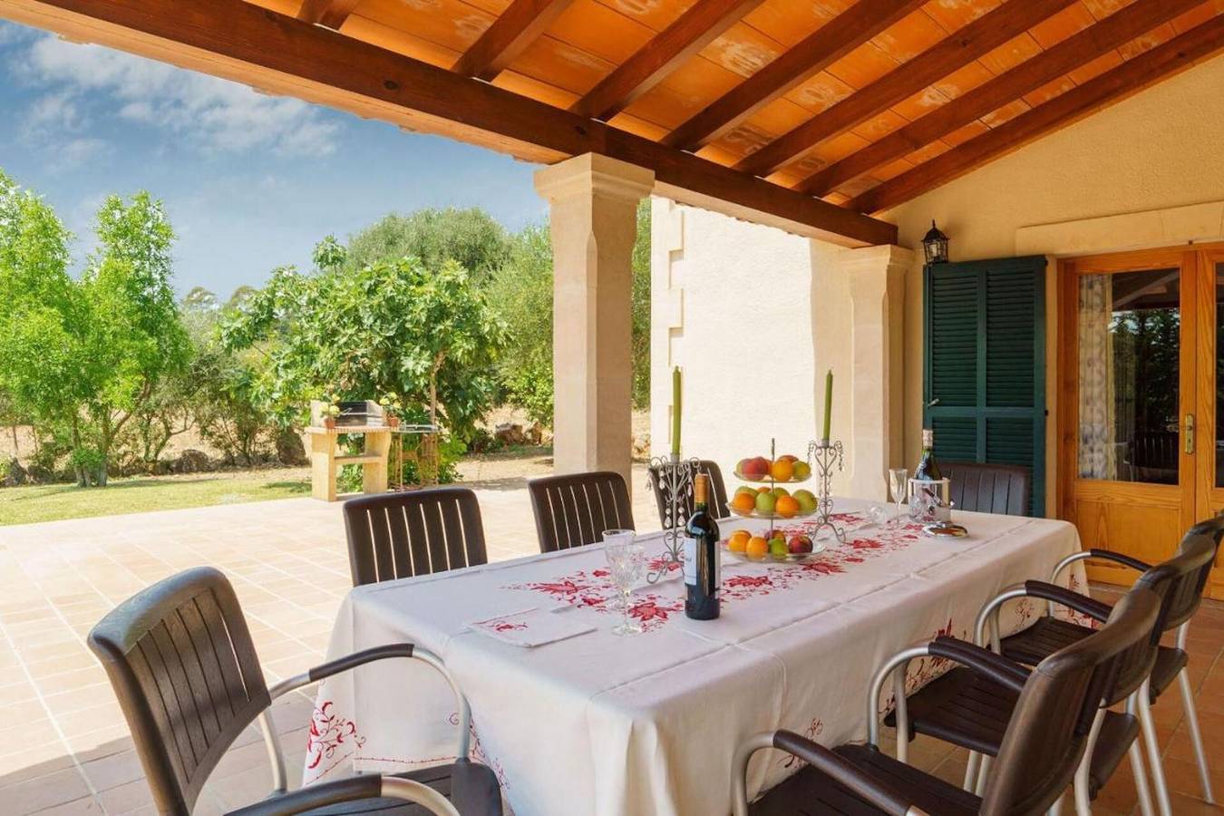 Casa di campagna 'Villa Punta Colet' con vista sulle montagne, Wi-Fi e aria condizionata in el Vilà, Pollença