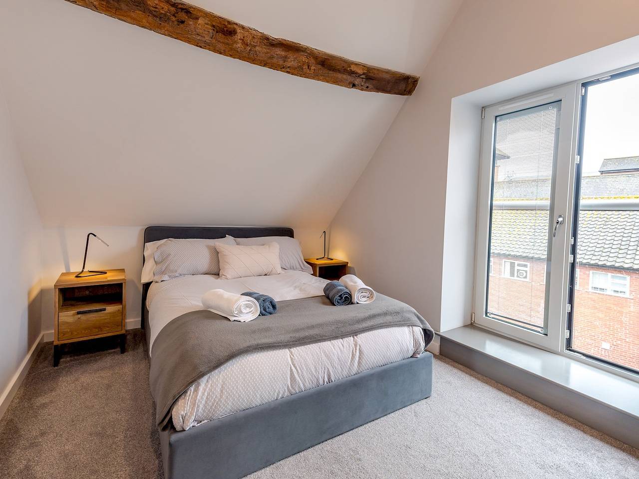 Entire apartment, 5C Charming Town Centre Apartment With Roof Top Views - Pass the Keys in Shrewsbury, Shropshire