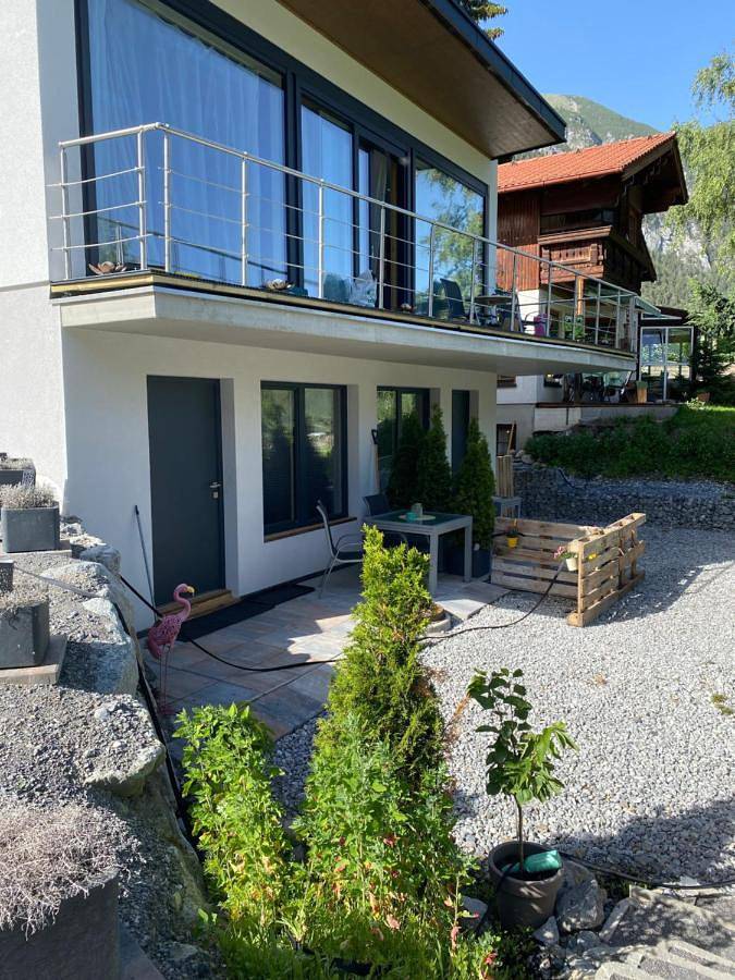 Ferienwohnung für 4 Personen, mit Garten und Ausblick in Pettneu am Arlberg