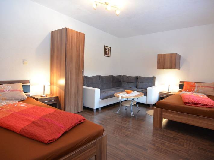 Ferienwohnung für 4 Personen, mit Terrasse und Garten in Lechbruck am See - 3