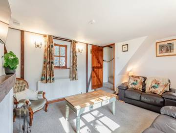 Log Cabin for 4 People in Cambridgeshire, East of England, Photo 2