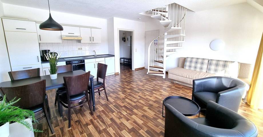 Ferienwohnung für 6 Personen, mit Balkon und Ausblick sowie Garten - 1