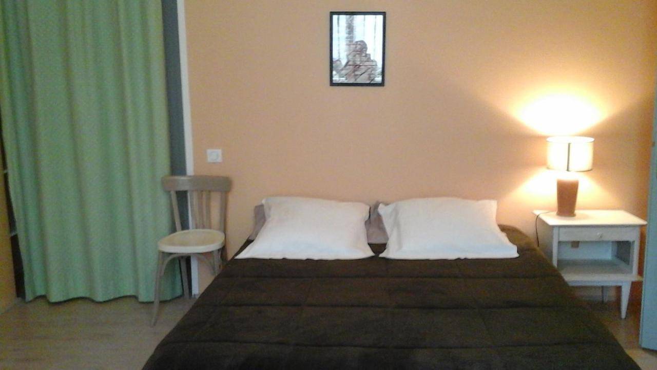 Twin Room in Vézac, Périgord Noir