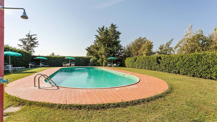 Ferienwohnung für 6 Personen, mit Pool und Terrasse sowie Garten - 1