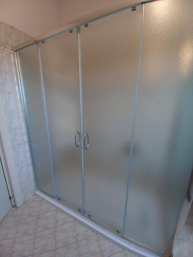 Double Room with Private Bathroom in Giulianova, Giulianova (Commune)