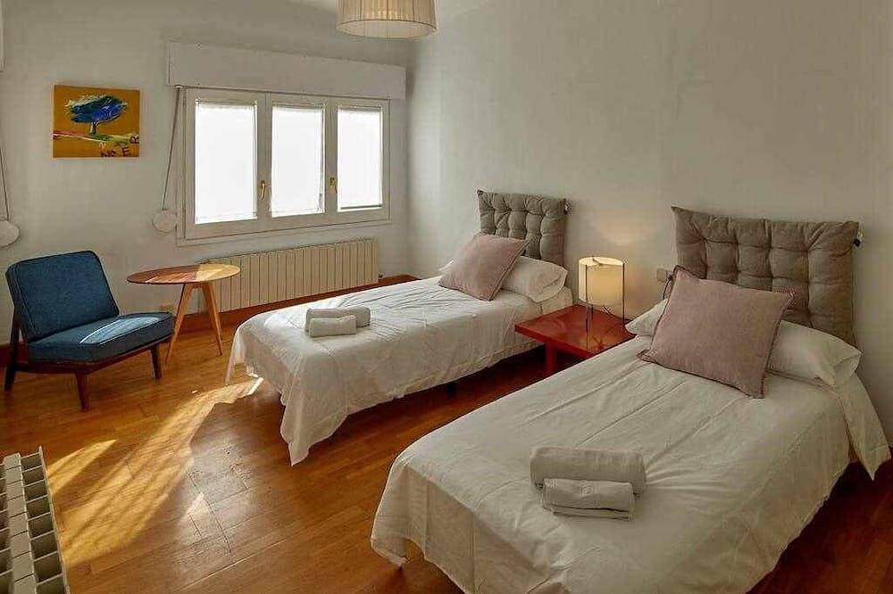 Ganze Wohnung, Elegante Wohnung mit einer großen Terrasse in Girona, Gironès