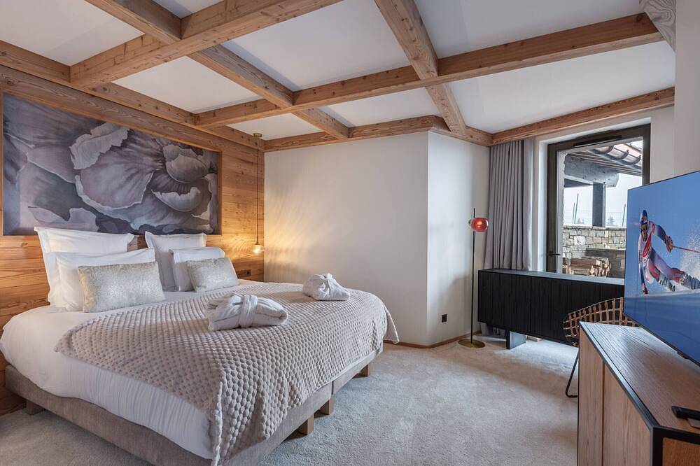 Entire apartment, New Ski-In Ski-Out Apartment with Spa and Parking in Courchevel 1850 in Courchevel 1850, Saint-Bon-Tarentaise
