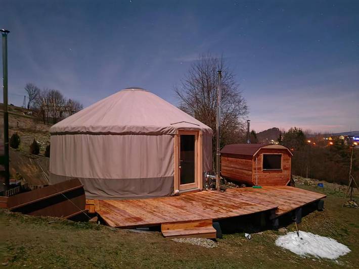 Camping para 4 personas, con vistas además de sauna y terraza en Polonia