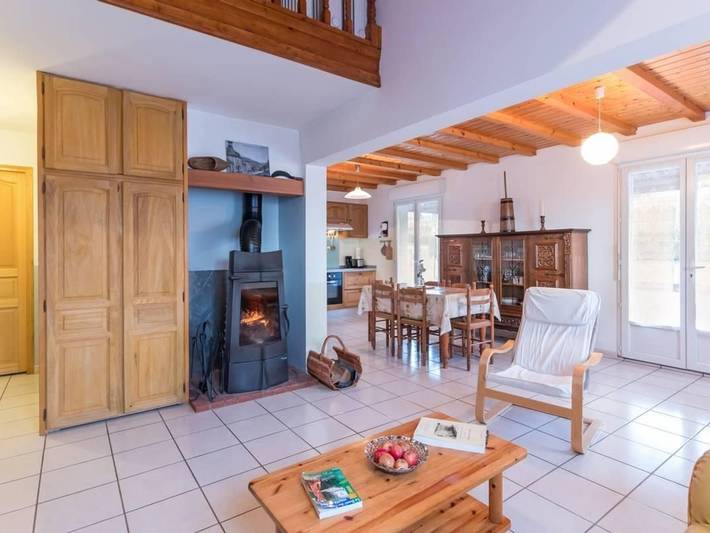 Gîte pour 6 personnes, avec Jacuzzi ainsi que Jardin et Sauna à Ternuay-Melay-et-Saint-Hilaire