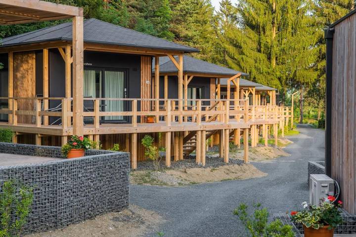 Ferienpark für 6 Personen, mit Pool und Garten sowie Kinderpool und Ausblick, mit Haustier in Kärnten