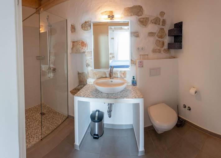 Villa für 6 Personen, mit Balkon und Terrasse sowie Garten und Pool in Banjol - 3