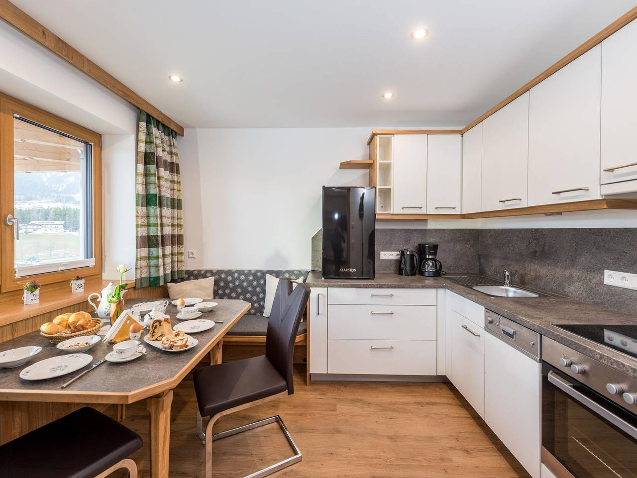 Ganze Ferienwohnung, Kirchgassers Landhäusl - Appartement Glück,1 Schlafraum, Dusche, Wc in Ramsau am Dachstein, Schladming-Dachstein