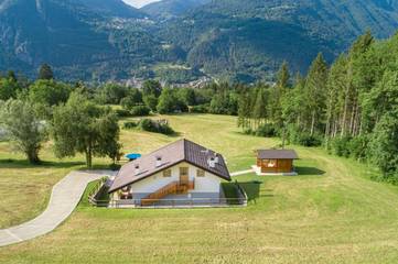 Maison de campagne pour 4 personnes, avec jardin et vue, animaux acceptés à Tione di Trento
