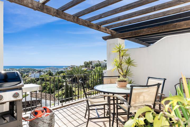 Appartement entier, Altos de La Quinta Penthouse in El Castillo de la Heredia, Benahavís