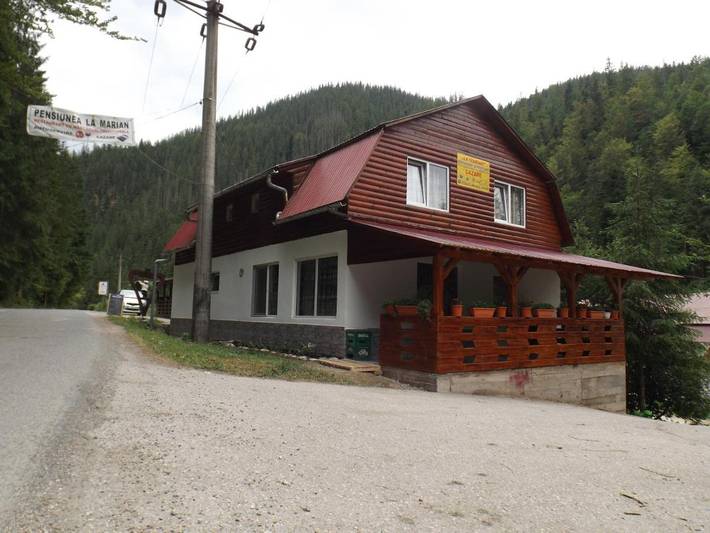 Gîte pour 9 personnes, avec Terrasse et Jardin