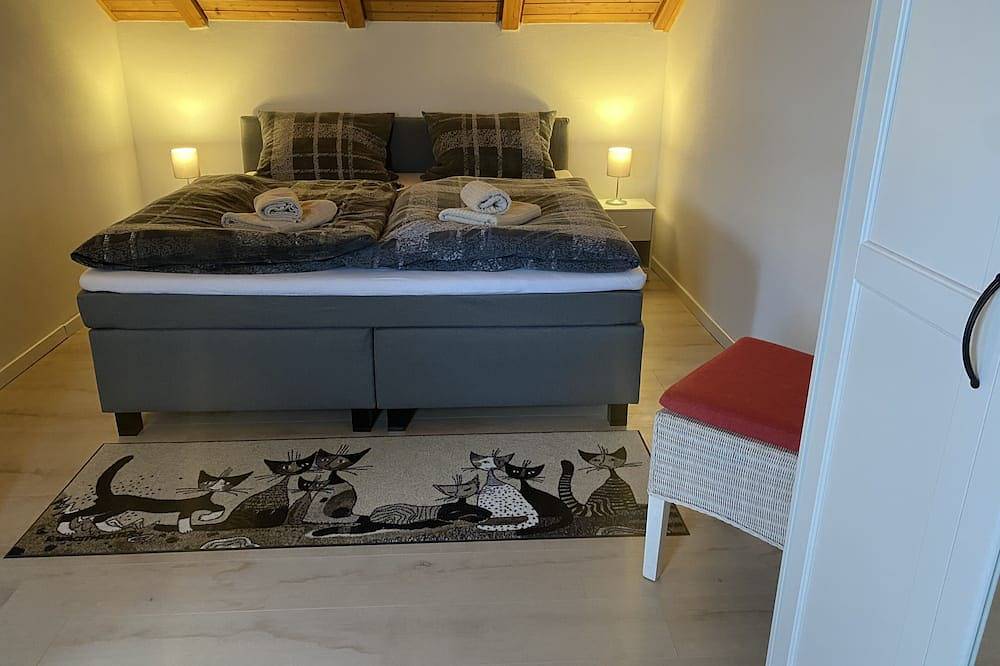 Ganze Wohnung, Ferienwohnung (50qm) mit Freisitz in Rödental, Oberes Maintal - Coburger Land