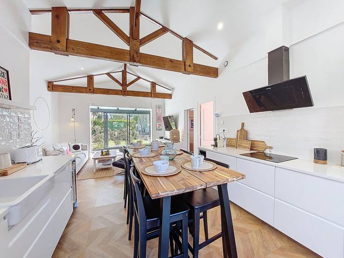Location de vacances pour 6 personnes, avec terrasse et jardin dans Cazaux - 4