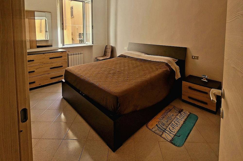 Apartamento entero, Apartment in Cinque Terre area renovated to new 2.5 km from the sea  in La Spezia, Riviera Italiana