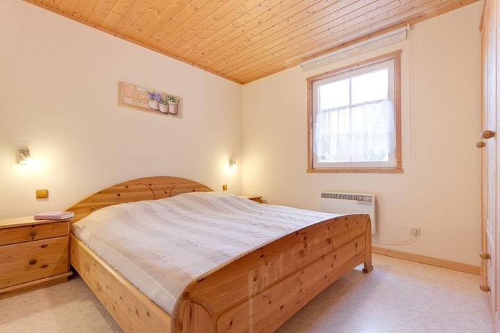 Haus am See in Badestrand Userin, Userin