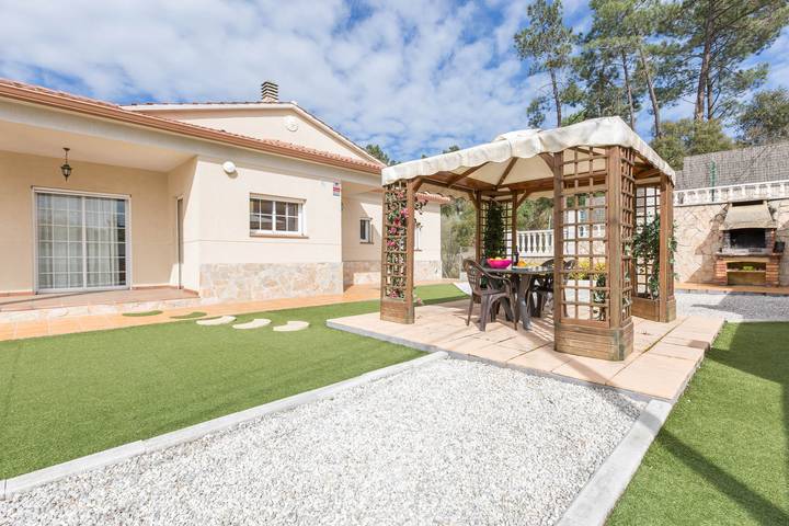 Chalet para 8 personas, con jardín y terraza - 1