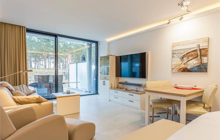 Appartement de vacances entier, Le bonheur au bord de la mer : Appartement moderne avec terrasse, lave-vaisselle et Internet in Strand Prora, Binz