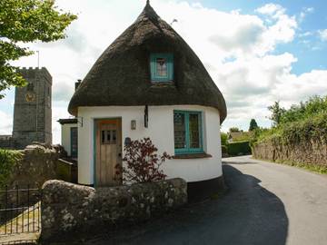 Log Cabin for 6 People in Ilsington, Devon, Photo 1