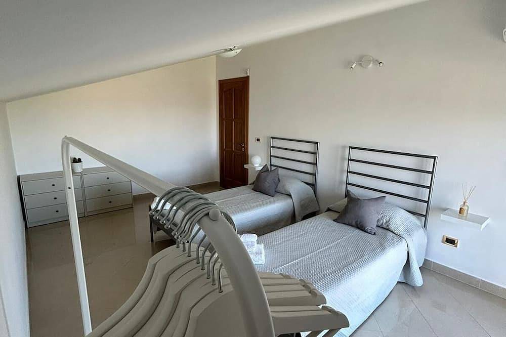Ganze Wohnung, Vacation House Villa Raffaella - Surrounded by greenery two minutes from the center in Lanciano, Chieti Provinz