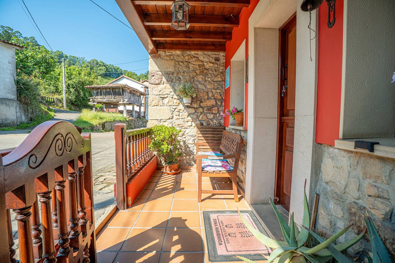 Ferienhaus 'Paz Y Tranquilidad' mit Bergblick, Gemeinschaftsterrasse und Wi-Fi in Villamayor (Piloña), Piloña