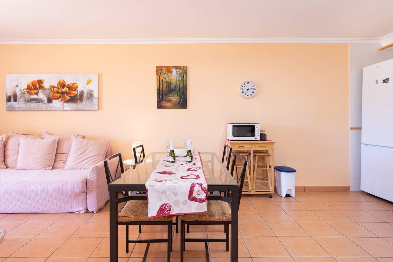 Apartamento entero, Apartamento 'Junto al Mar Isabel' con terraza, piscina compartida y Wi-Fi in La Tejita, Granadilla de Abona