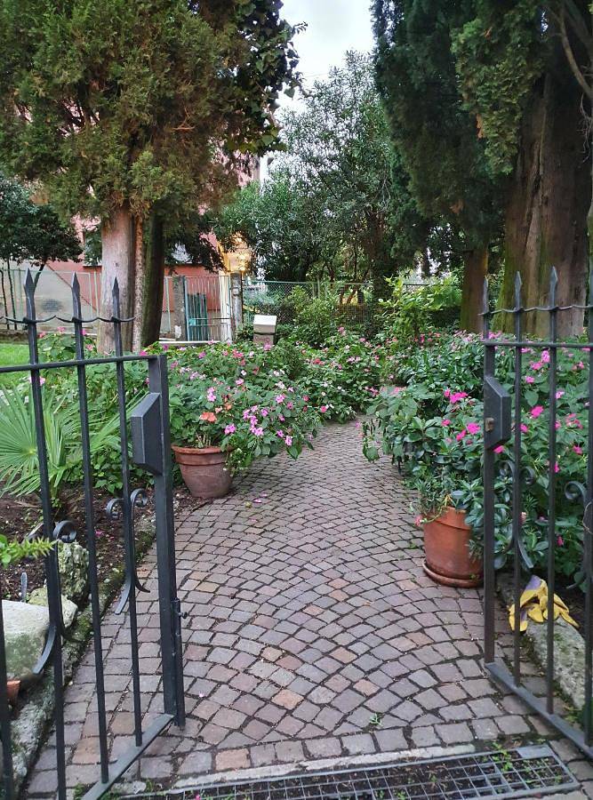 Chambre d’hôte pour 2 personnes, avec vue et jardin à Sirmione - 3