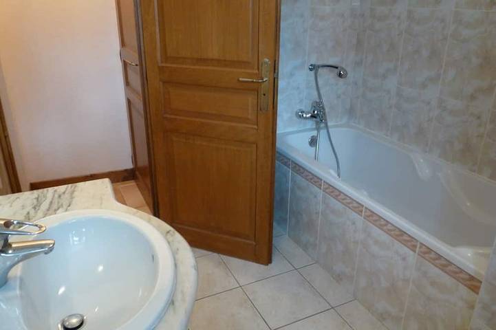 Location de vacances pour 2 personnes, avec jardin et terrasse à Château-l'Évêque - 3