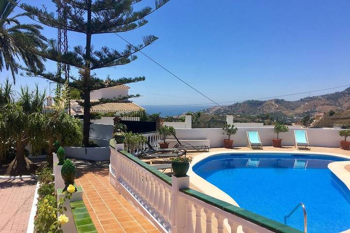 Gîte pour 6 personnes, avec terrasse et jardin