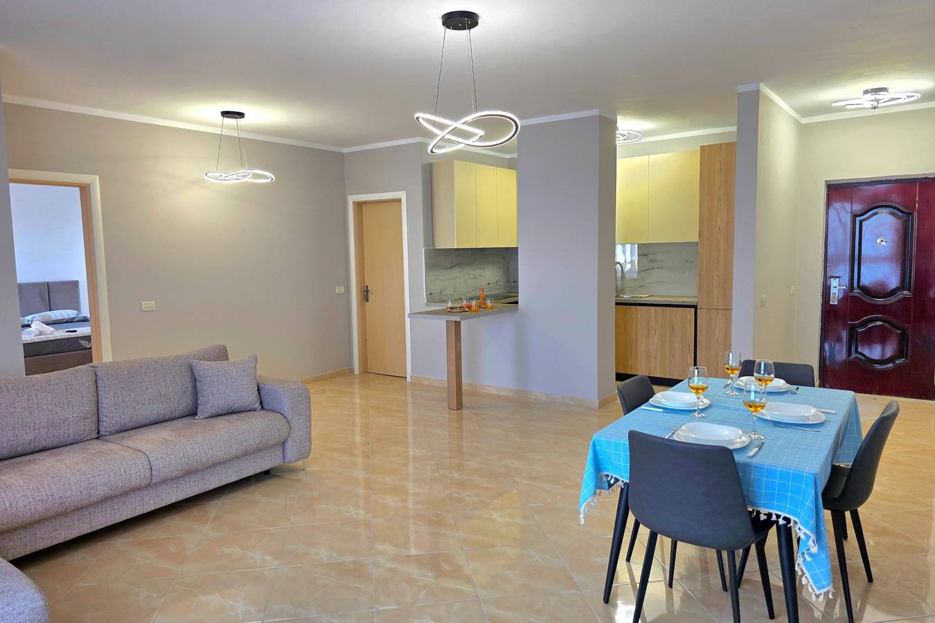 Geheel appartement, Sea View Apartment in Durres Beach 100 in Durrës (stad), Albanië
