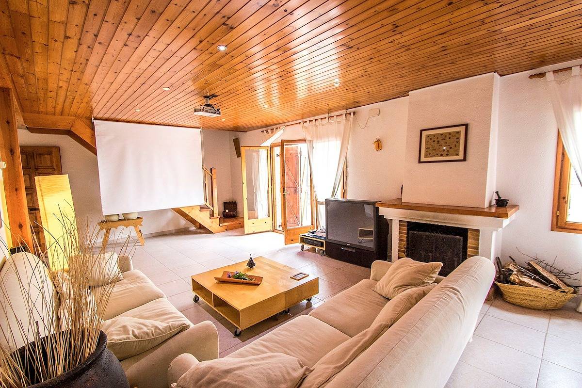 Swiss style villa near Barcelona 10min to beach in San Cipriano de Vallalta, Costa del Maresme