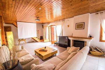 Casa Rural para 9 Personas en San Cipriano de Vallalta, Maresme, Foto 2